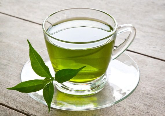 Benefícios do chá verde à saúde