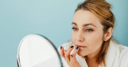 Ritual Noturno de Beleza: Como Cuidar da Pele Antes de Dormir e Acordar Renovada